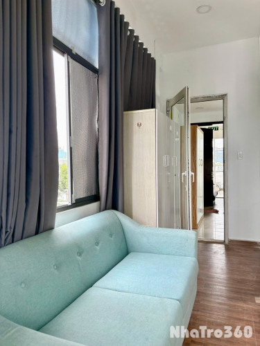 Căn hộ ngay trung tâm quận 1, bancol đón nắng + máy giặt riêng, gần UEH, cầu Bông