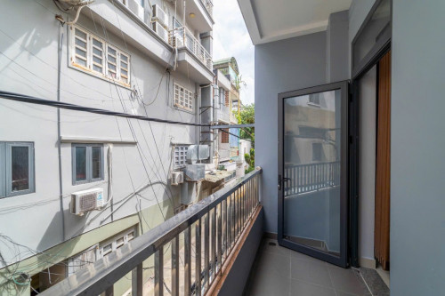Cho thuê căn hộ Q1, đường Trần Hưng Đạo, gần CV 23/9, ĐH Sài Gòn, Cầu Nguyễn Văn Cừ