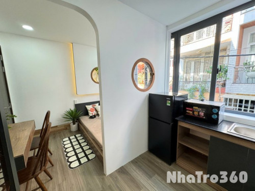 Cho thuê căn hộ mini 1PN, tách bếp, cửa sổ lớn siêu xịn xò quận 10.