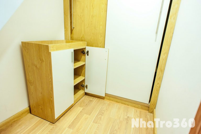 Cho thuê căn hộ Duplex, 50m2, Q4, Đường Bến Vân Đồn, gần ĐH Luật, ĐH Nguyễn Tất Thành, Chợ Xóm Chiếu