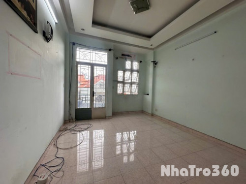 Cho thuê nhà mặt tiền KDC Tạ Quang Bửu, P. Bình Đông, Q.8 – 4m x 16m, 1 trệt + 3 lầu