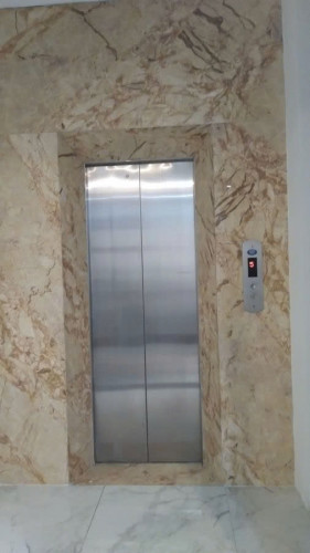 Tôi cho thuê nhà hai cửa đi, mới ,vỉa hè, 104m2- 4T, Hoàng Cầu_35 Tr