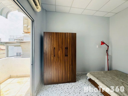 Cho thuê căn hộ 1PN, ban công, Q4, Đường Tôn Thất Thuyết, gần ĐH Nguyễn Tất Thành, Cầu Kênh Tẻ, Chợ Xóm Chiếu