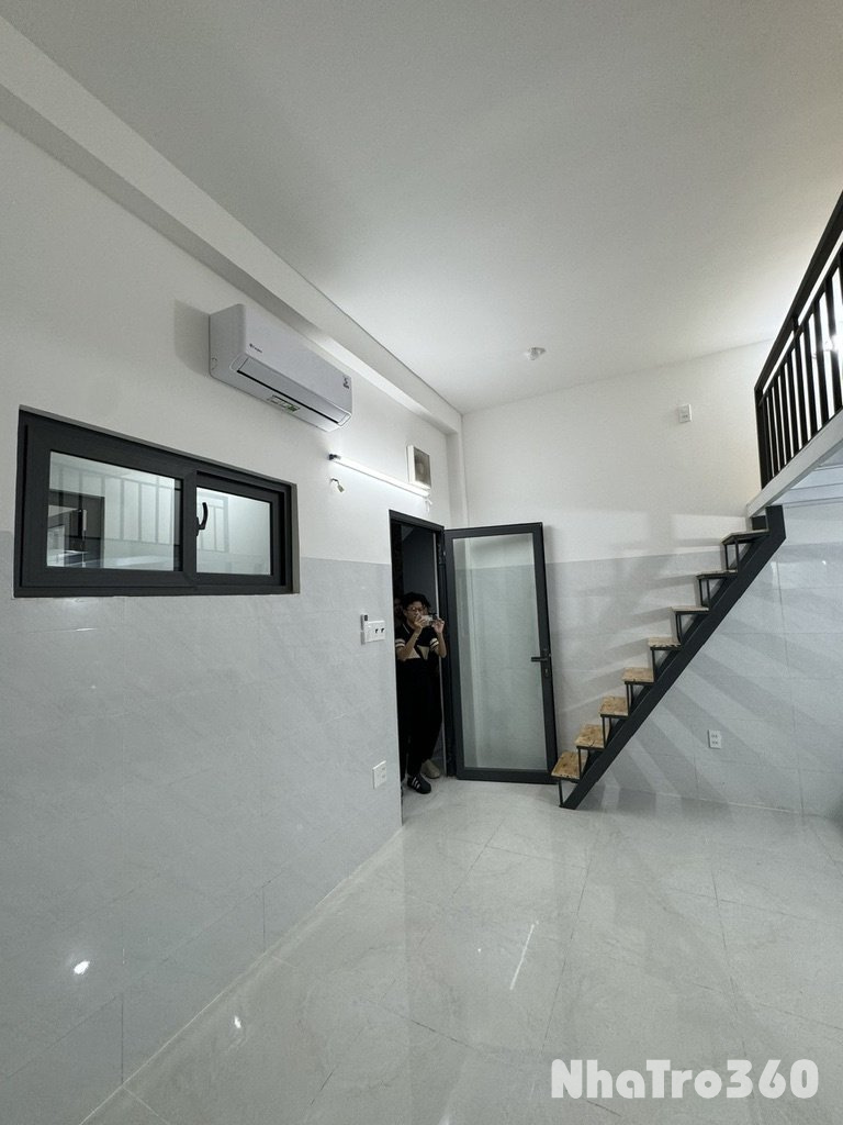 Duplex Siêu Rộng Thang Máy Ko Giới Hạn Người QTB