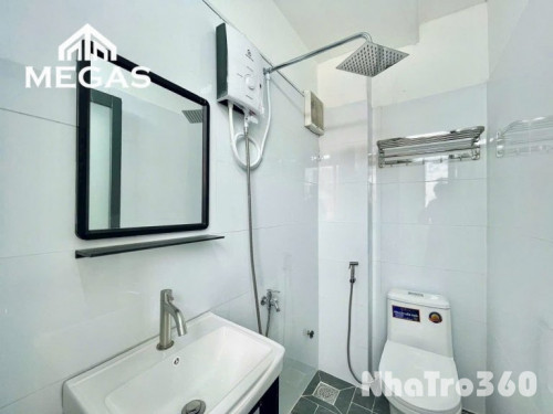 Cho Thuê Căn Hộ Dạng 1PN Mới 100% Ngay Khu Sân Bay