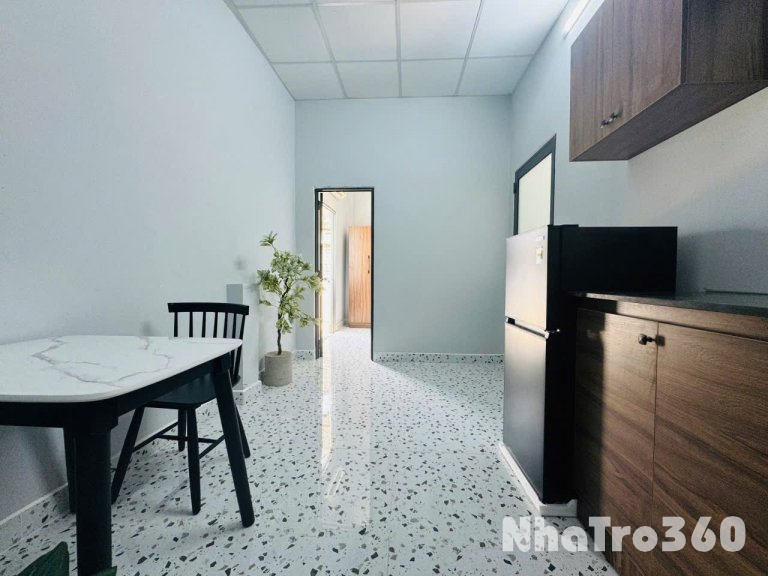 Cho thuê căn hộ 1PN, ban công, Q4, Đường Tôn Thất Thuyết, gần ĐH Nguyễn Tất Thành, Cầu Kênh Tẻ, Chợ Xóm Chiếu