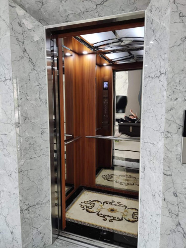 Cho thuê nhà đẹp, Tôn Đức Thắng, thang máy; vỉa hè 106m2* 5T- 32 Tr