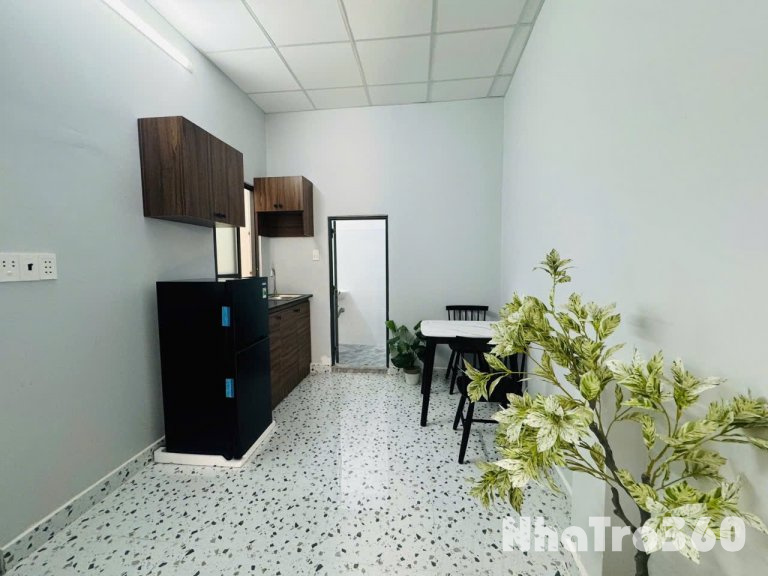 Cho thuê căn hộ 1PN, ban công, Q4, Đường Tôn Thất Thuyết, gần ĐH Nguyễn Tất Thành, Cầu Kênh Tẻ, Chợ Xóm Chiếu