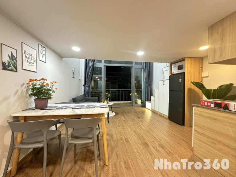 Cho thuê căn hộ Duplex Ban công rộng rãi Q10 gần nhà hát Hoà Bình, Vạn Hạnh Mall, ĐH Huflit, ĐH Kinh tế UEH