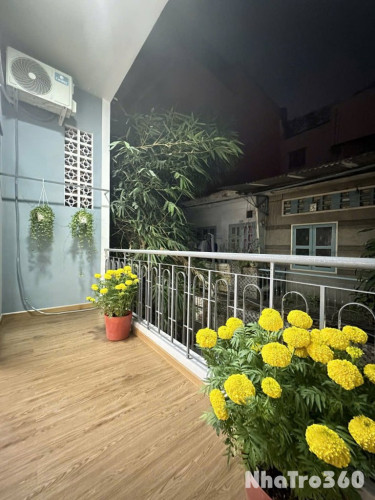 Cho thuê căn hộ Duplex Ban công rộng rãi Q10 gần nhà hát Hoà Bình, Vạn Hạnh Mall, ĐH Huflit, ĐH Kinh tế UEH