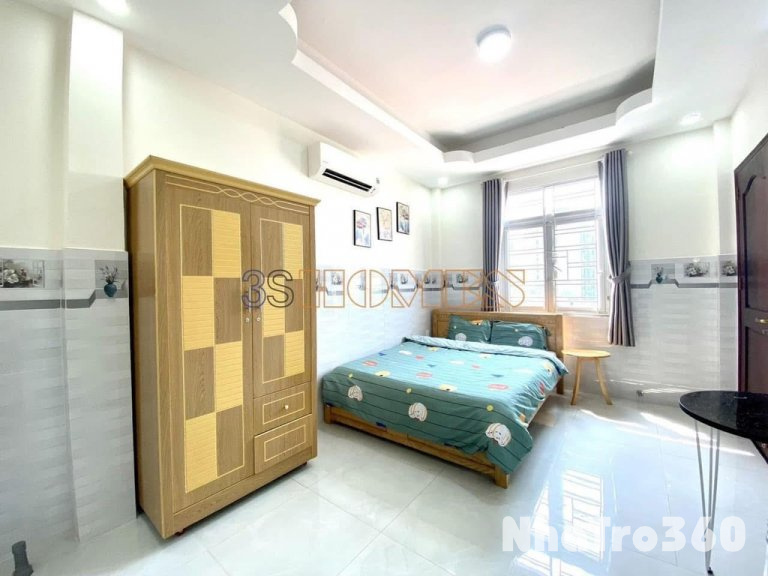 Căn hộ full nội thất - cửa sổ trời