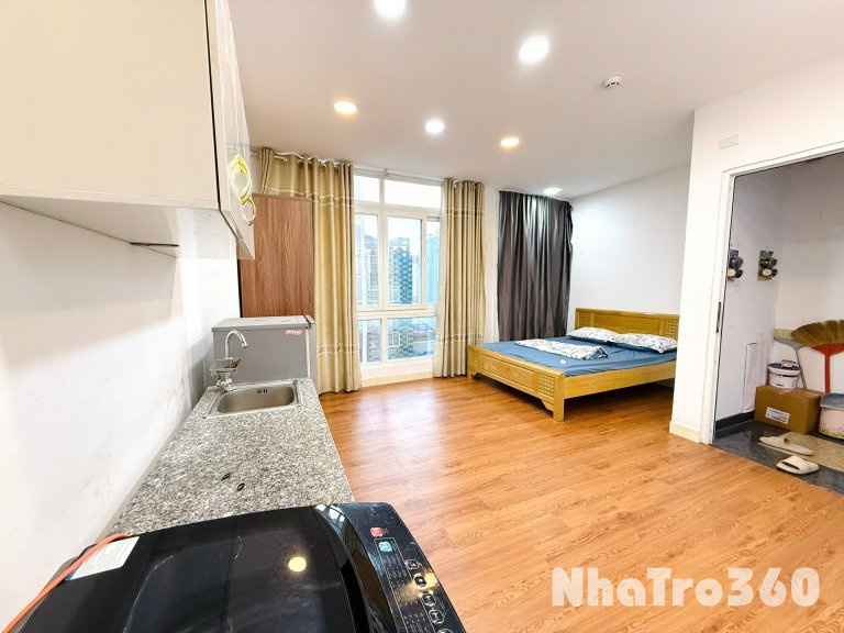 Studio cửa sổ lớn, full nội thất, máy giặt riêng - Trần Nhân Tôn Q10