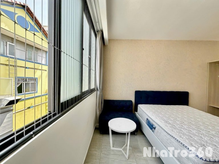 Cho thuê căn hộ quận 5 gần Q1 cửa sổ thoáng