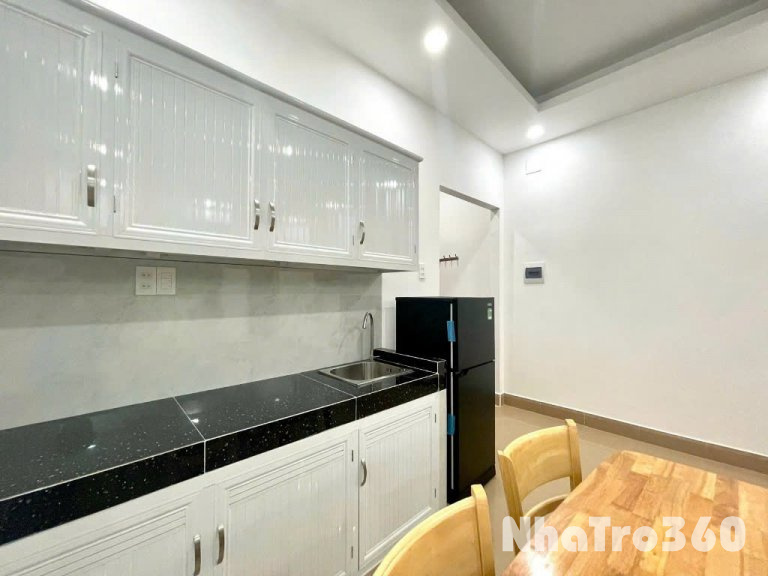 CĂN HỘ CỬA SỔ FULL NỘI THẤT QUẬN 1 GẦN CẦU ÔNG LÃNH