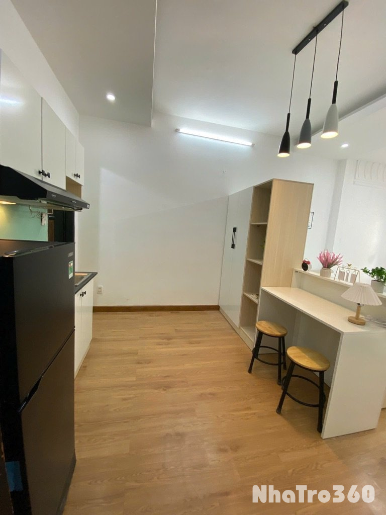 Studio ban công P12 gần sân bay Tân Sơn Nhất