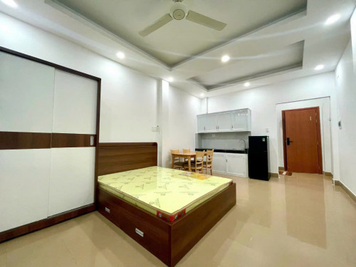 CĂN HỘ CỬA SỔ FULL NỘI THẤT QUẬN 1 GẦN CẦU ÔNG LÃNH