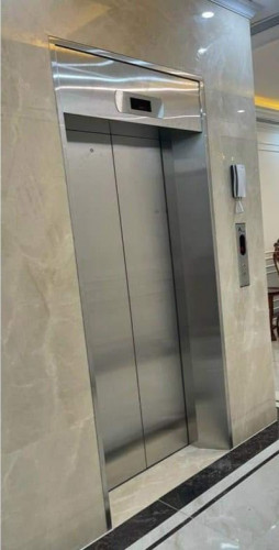 Cho thuê nhà hai mặt tiền,mới, Lạc Long Quân, 103m2x 5T vỉa hè 28 Tr