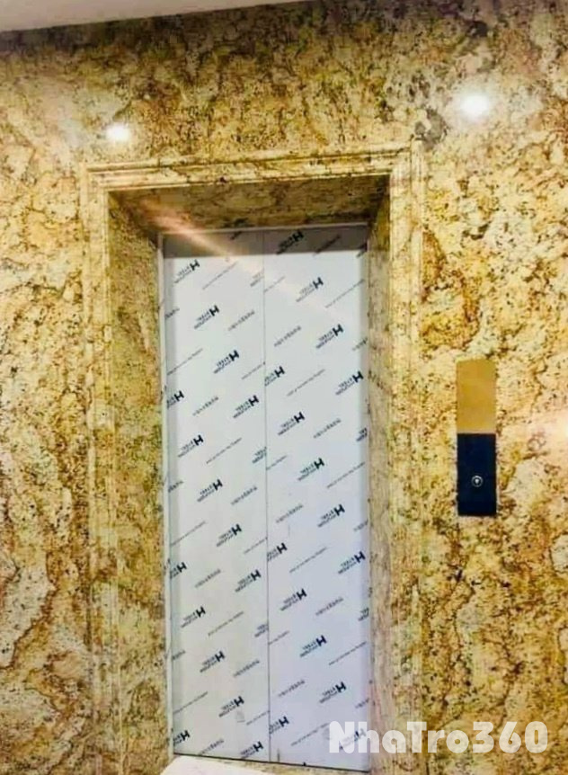 Cho thuê nhà lô góc, mới, Bách Khoa, thang máy, 103m2x 5T vỉa hè 31 Tr