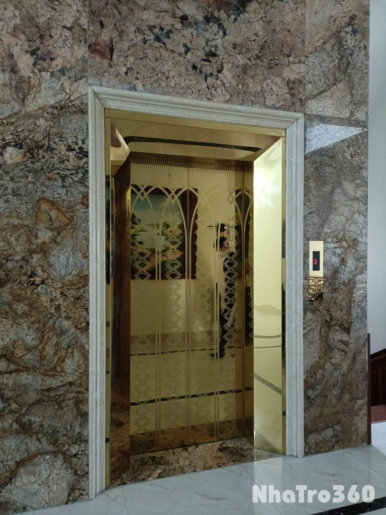 Nhà mình cho thuê nhà hai cửa đi, mới, 99m2_ 4T; vỉa hè, Duy Tân-28 Tr