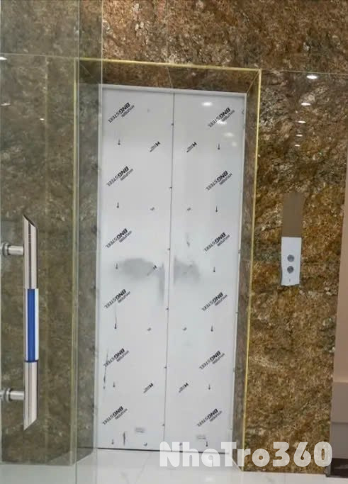 Cho thuê nhà mới, hai mặt tiền, Trần Nhân Tông, 100m2x 4T vỉa hè 35 Tr