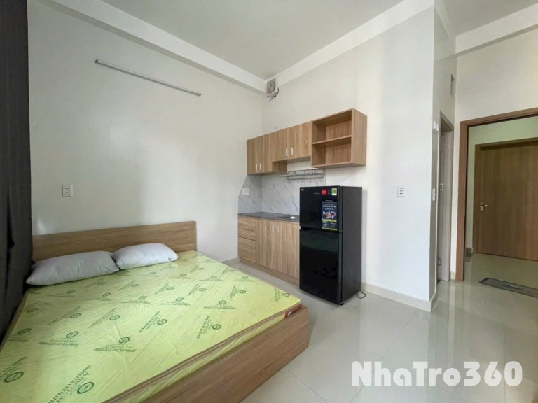 Cho thuê căn hộ ban công full nội thất đường 3/2 quận 10