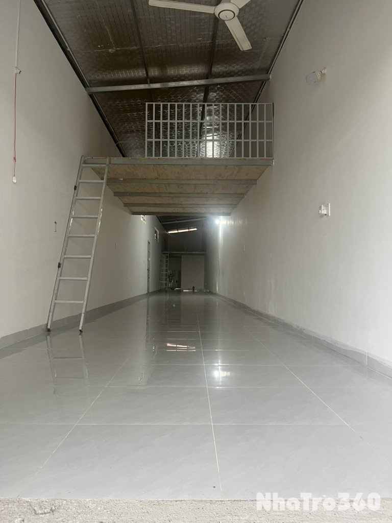 Cho thuê nhà  thích hợp ở .buôn bán .làm kho .