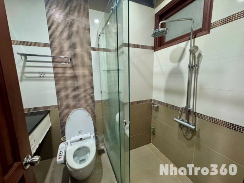 1 Phòng Ngủ full nt ban công ở liền được ngay Sân Bay