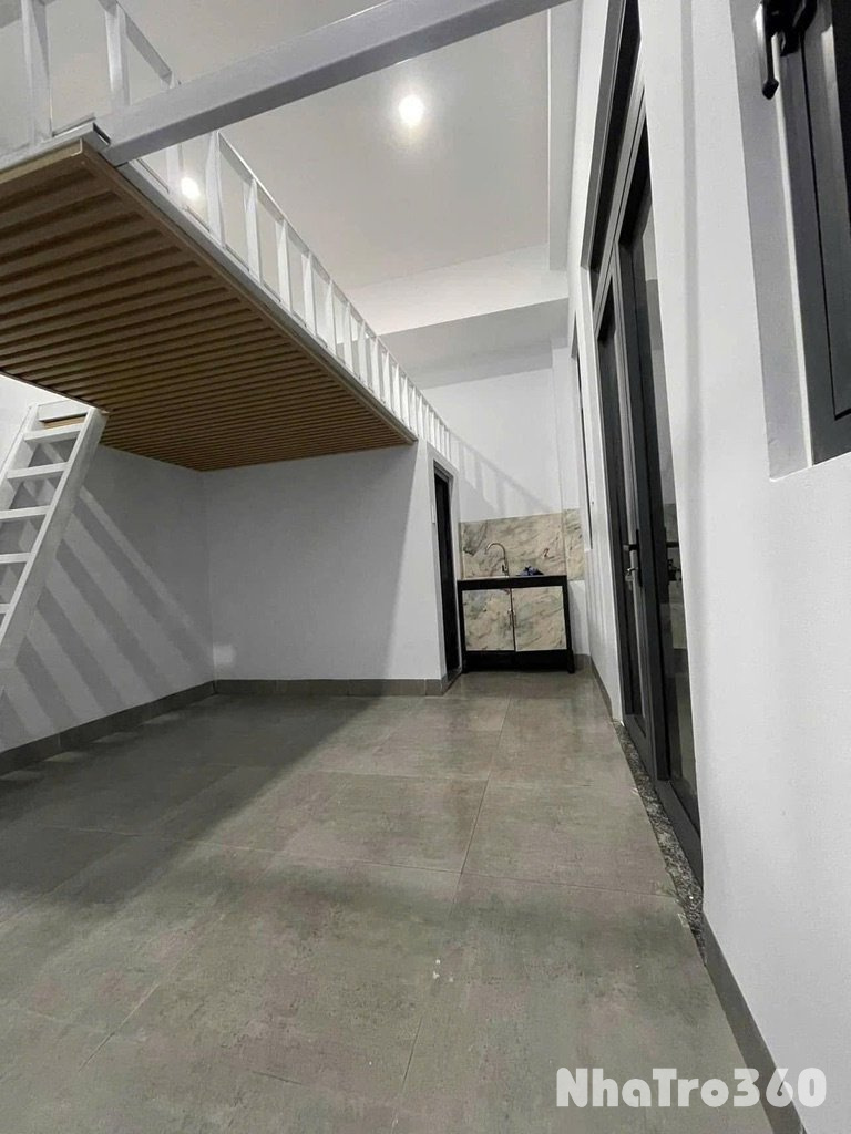 Cho thuê căn duplex ban công ngay gigamall thủ đức