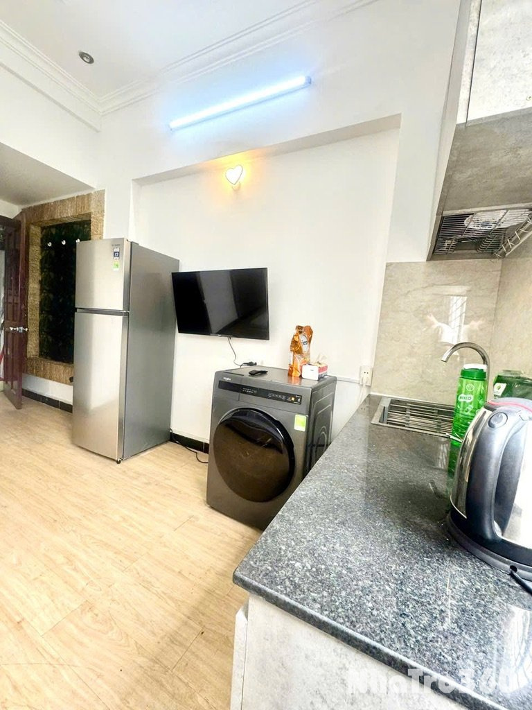 Căn hộ full nội thất gần sân bay Tân Sơn Nhất