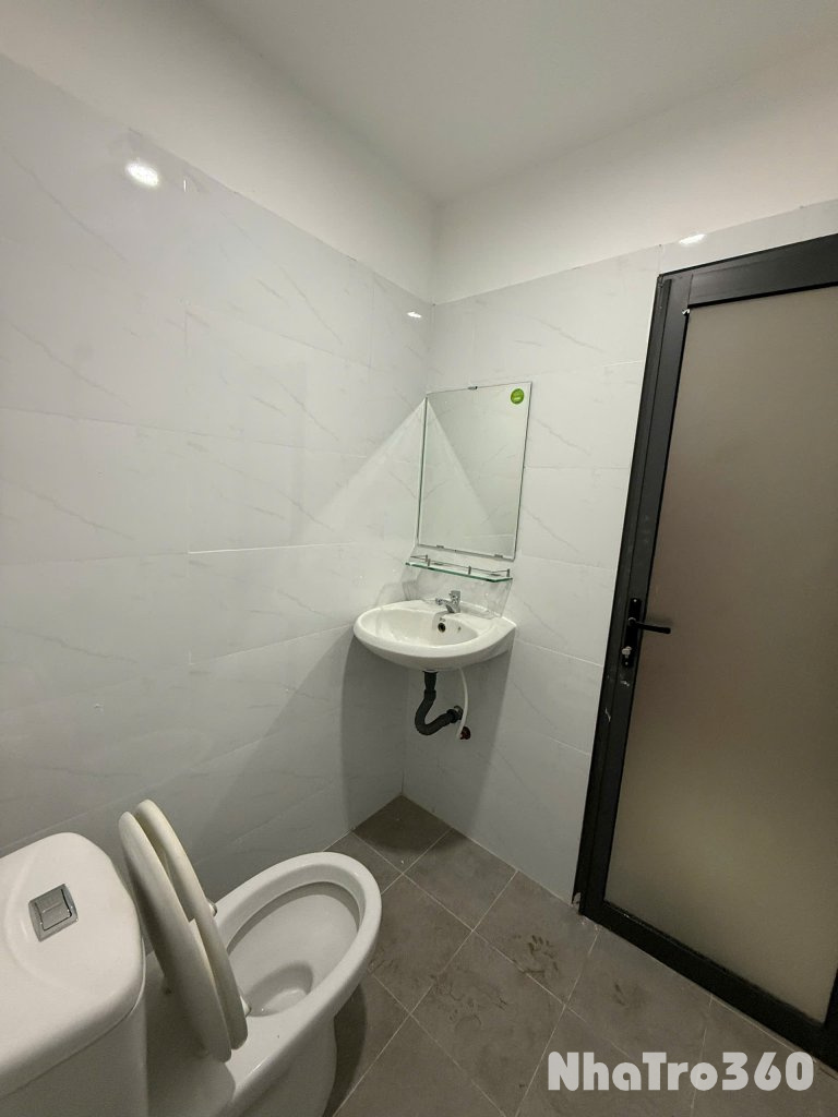 Căn hộ dịch vụ 2PN ban công đường 3/2 Q10 - gần Vạn Hạnh Mall, Vincom Plaza, Việt Nam Quốc Tự,...