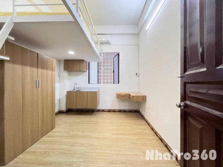 Duy nhất căn Duplex cửa sổ Q10 - gần ngay Vạn Hạnh Mall, Vincom Plaza, Việt Nam Quốc Tự,...