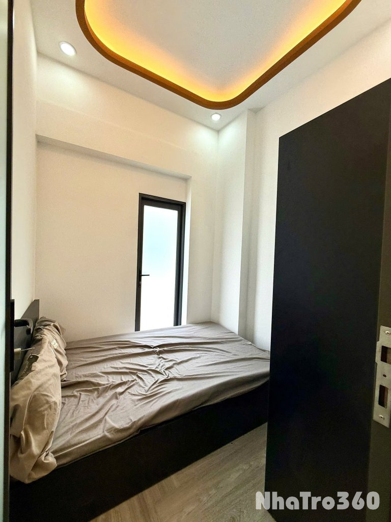 Căn hộ dịch vụ 2PN ban công đường 3/2 Q10 - gần Vạn Hạnh Mall, Vincom Plaza, Việt Nam Quốc Tự,...