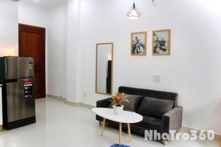 STUDIO FULL NỘI THẤT CÓ CỬA SỔ RỘNG THOÁNG MÁT