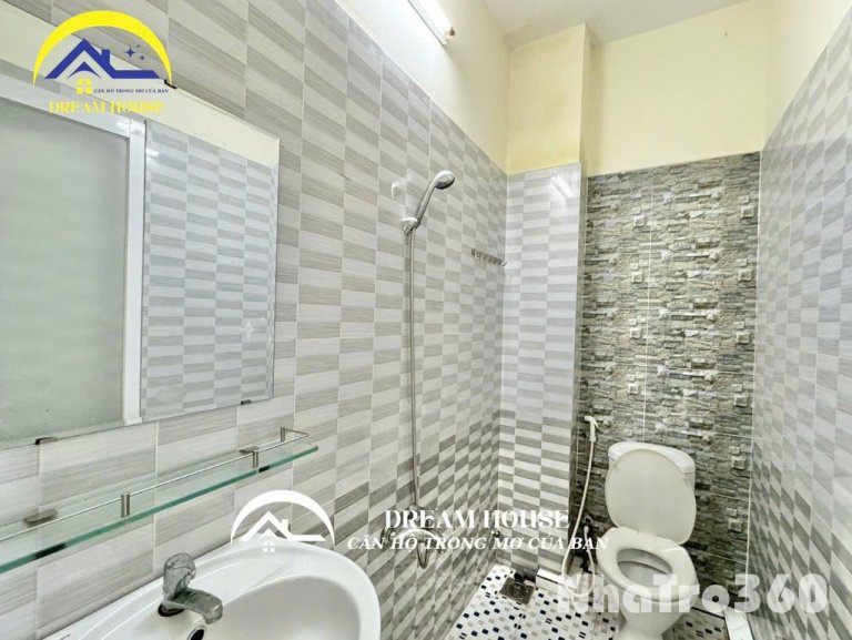 Tách bếp, ban công thoáng, giờ giấc tự do, an ninh