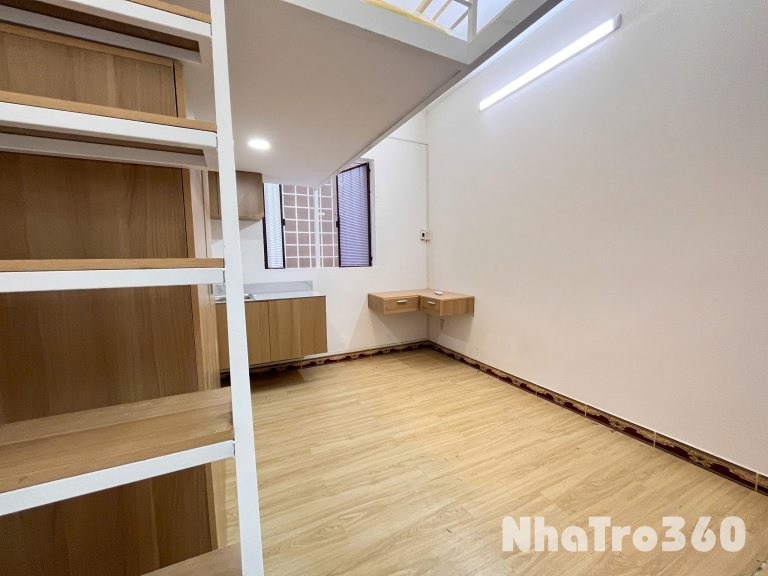 Duy nhất căn Duplex cửa sổ Q10 - gần ngay Vạn Hạnh Mall, Vincom Plaza, Việt Nam Quốc Tự,...