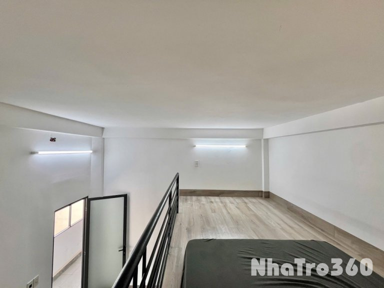 Duplex diện tích rộng, ngay Tân Sơn Nhất, Q. TB