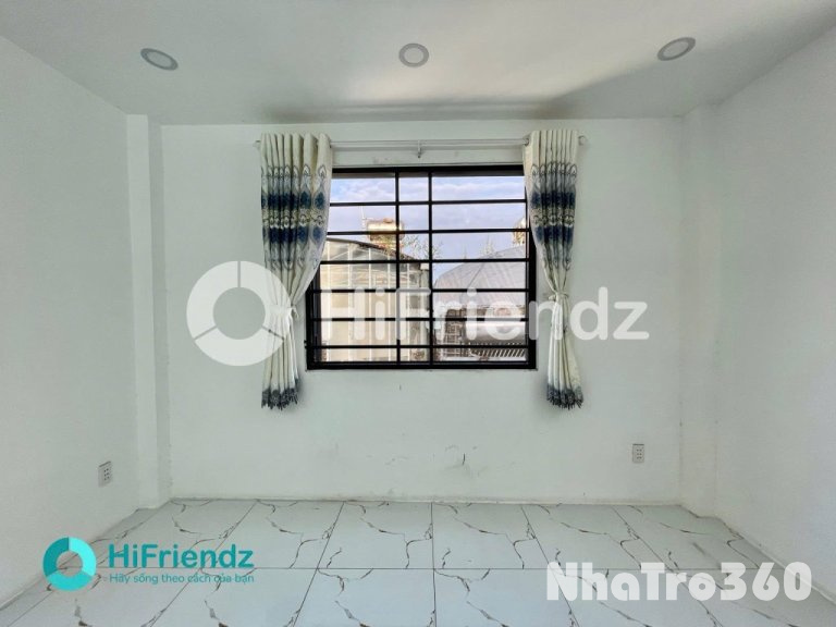 Studio 25m2 cửa sổ trời thoáng ngay vòng xoay MT