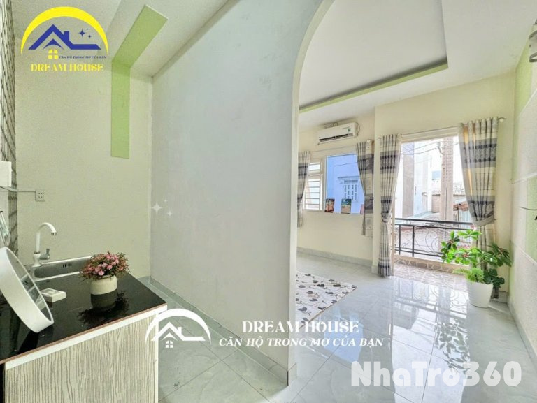 Tách bếp, ban công thoáng, giờ giấc tự do, an ninh