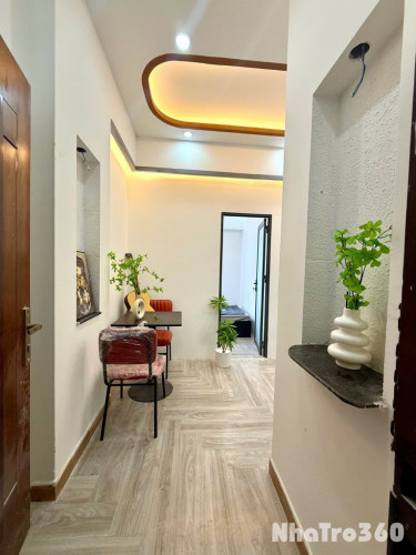 Căn hộ dịch vụ 2PN ban công đường 3/2 Q10 - gần Vạn Hạnh Mall, Vincom Plaza, Việt Nam Quốc Tự,...