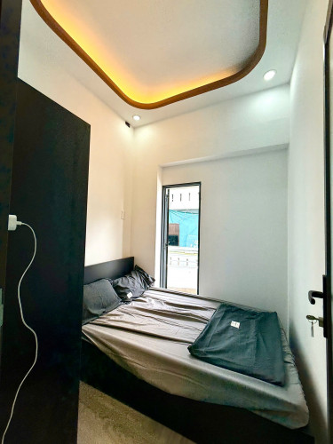 Căn hộ dịch vụ 2PN ban công đường 3/2 Q10 - gần Vạn Hạnh Mall, Vincom Plaza, Việt Nam Quốc Tự,...