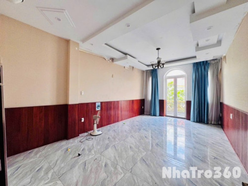 Studio rộng 35m2 ban công có thể làm văn phòng Q6