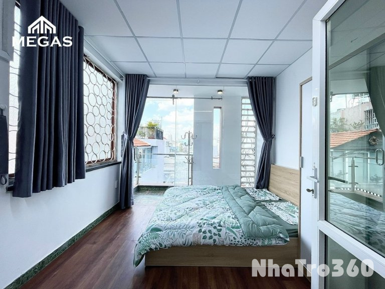 CĂN HỘ BAN CÔNG FULL NỘI THẤT QUẬN 1 GẦN CẦU HOÀNG HOA THÁM