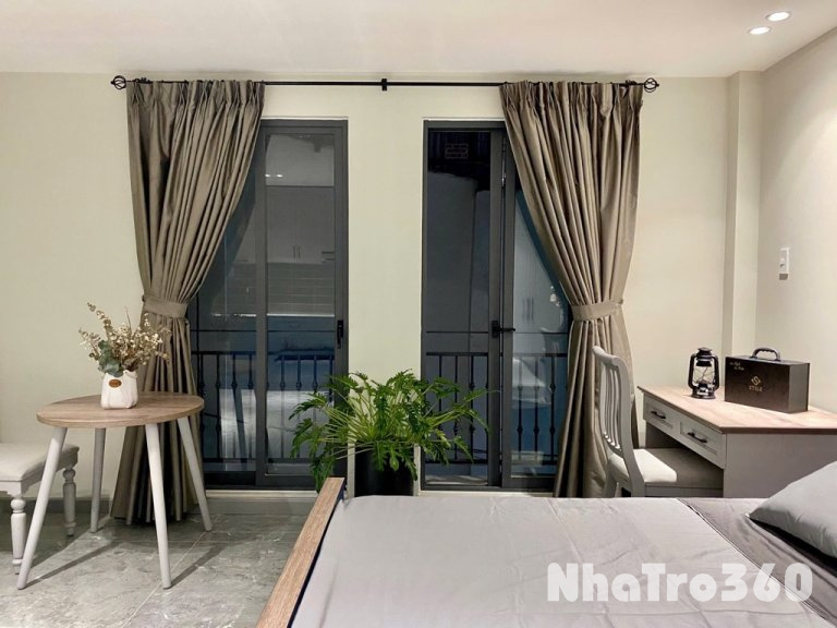 Căn Hộ Ban Công Cao Cấp Hồ Hảo Hớn Quận 1