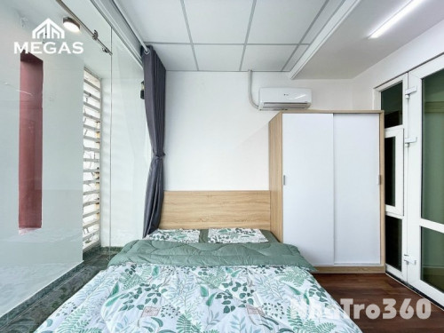 CĂN HỘ BAN CÔNG FULL NỘI THẤT QUẬN 1 GẦN CẦU HOÀNG HOA THÁM