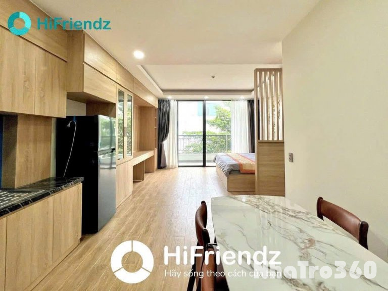 Cho thuê căn hộ này rộng 40m2 Quận 1 bancol Địa chỉ : Hoàng Sa Quận 1 khu vực Gần Dakao Bờ kè - Thuận tiện di chuyển các quận trung tâm như quận 1,3,10 - Căn hộ bancol sang xịn siêu thoáng - Toà nhà cao cấp, thang máy, full nội thất tiết kiệm điện - Ngay 