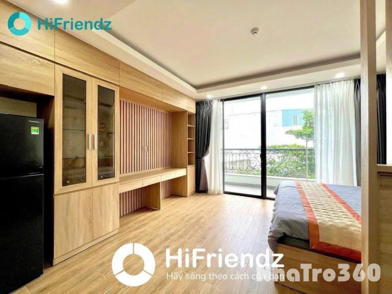 Cho thuê căn hộ này rộng 40m2 Quận 1 bancol Địa chỉ : Hoàng Sa Quận 1 khu vực Gần Dakao Bờ kè - Thuận tiện di chuyển các quận trung tâm như quận 1,3,10 - Căn hộ bancol sang xịn siêu thoáng - Toà nhà cao cấp, thang máy, full nội thất tiết kiệm điện - Ngay 