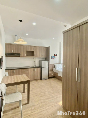 🏠 Studio ban công lớn - full nội thất mới toanh ở trung tâm quận 1. Gần ngay chợ Tân Định, ĐH Kinh tế UEH, ĐH Mở, công viên Lê Văn Tám,...
