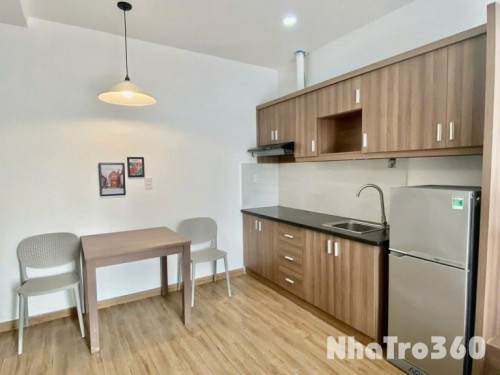 🏠 Studio ban công lớn - full nội thất mới toanh ở trung tâm quận 1. Gần ngay chợ Tân Định, ĐH Kinh tế UEH, ĐH Mở, công viên Lê Văn Tám,...