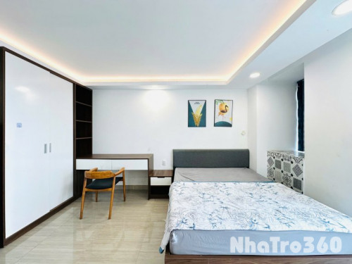 Cho thuê căn hộ ban công, Q1, đường Cống Quỳnh, Gần Công Viên Tao Đàn, CV 23/9, ĐH Văn Lang