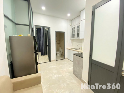 Studio ban công rộng, full nội thất – gần sân bay Tân Sơn Nhất & CV Hoàng Văn Thụ